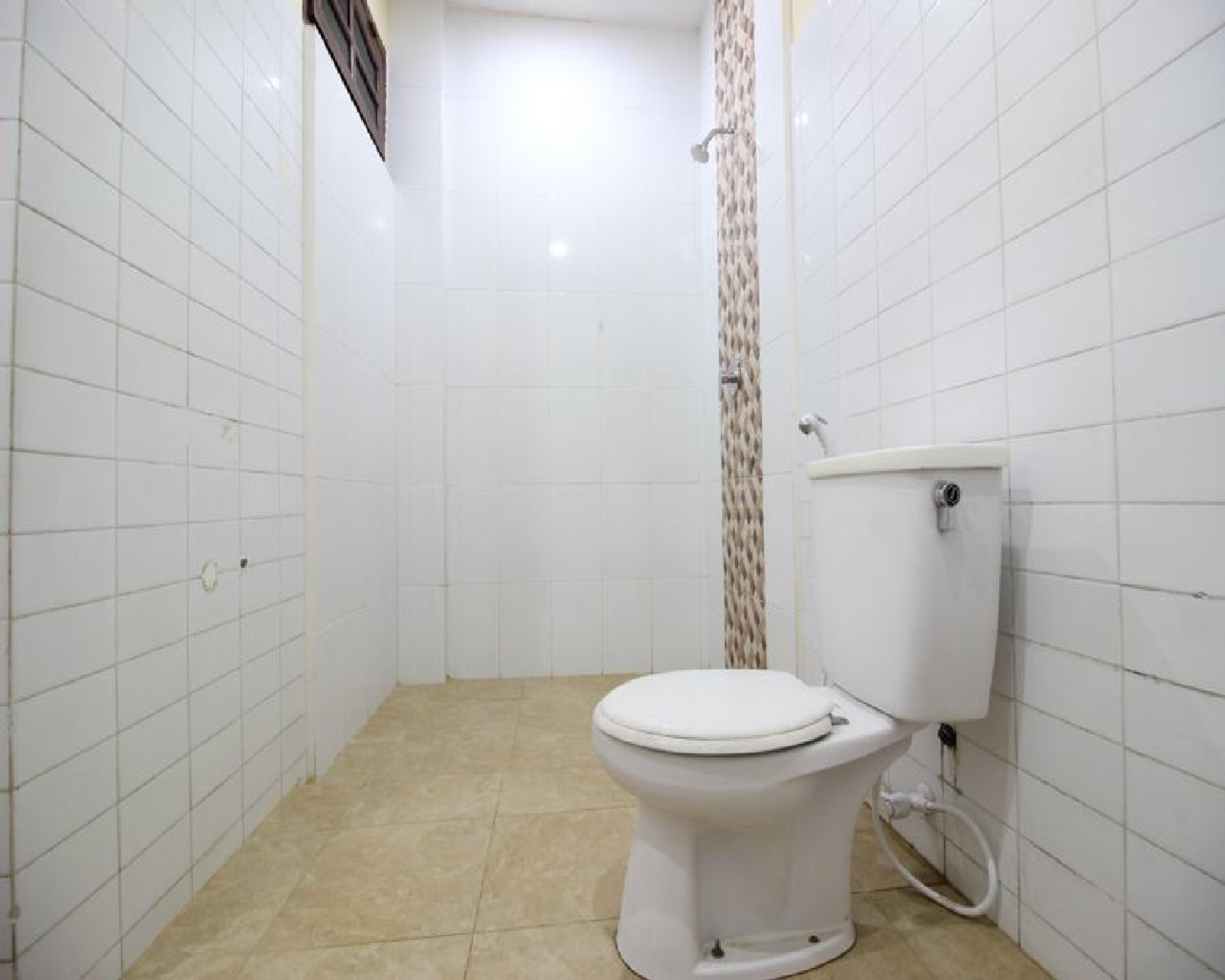 Hotel Reddoorz @ Mantrijeron 2 Yogyakarta Exterior foto