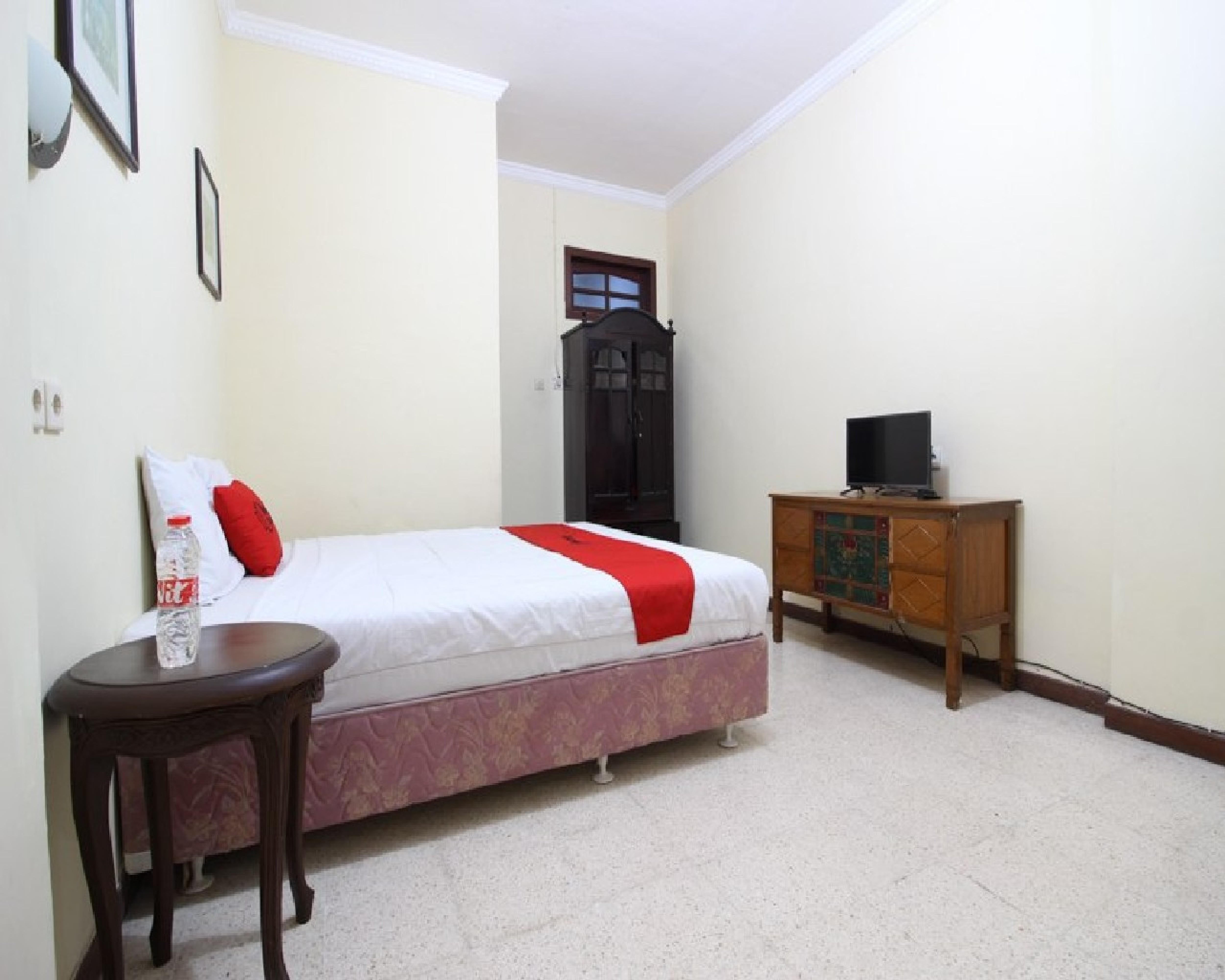 Hotel Reddoorz @ Mantrijeron 2 Yogyakarta Exterior foto