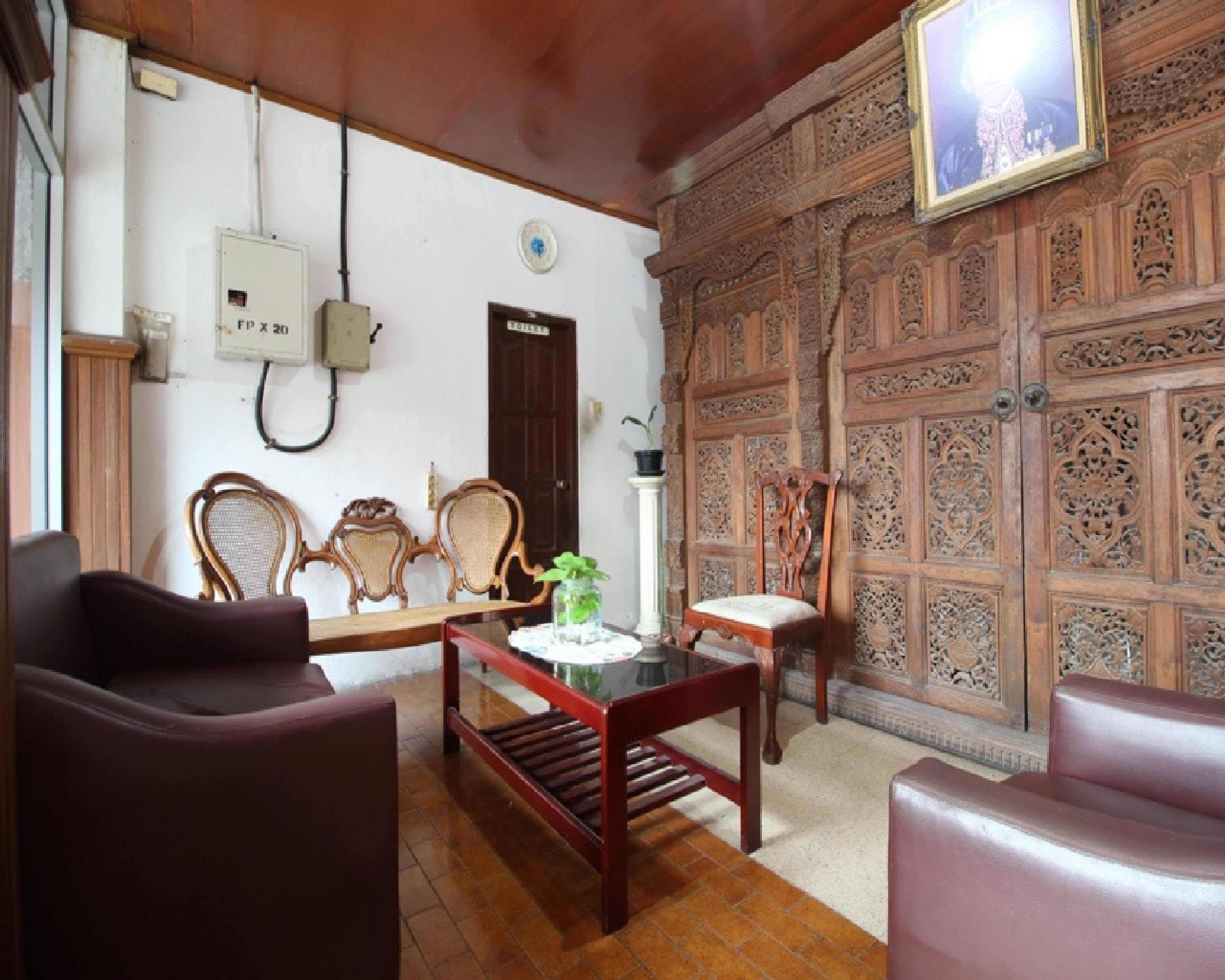 Hotel Reddoorz @ Mantrijeron 2 Yogyakarta Exterior foto