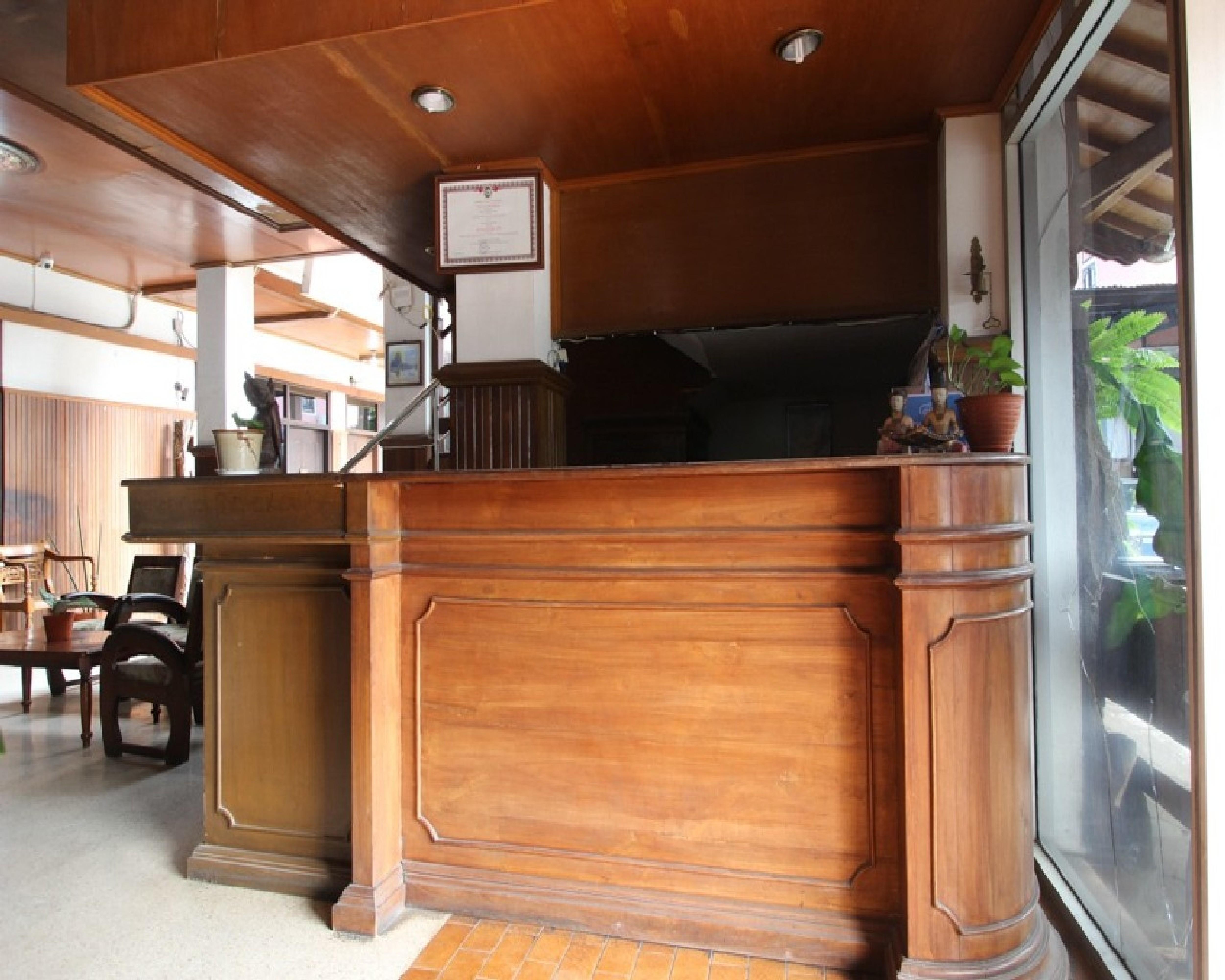 Hotel Reddoorz @ Mantrijeron 2 Yogyakarta Exterior foto