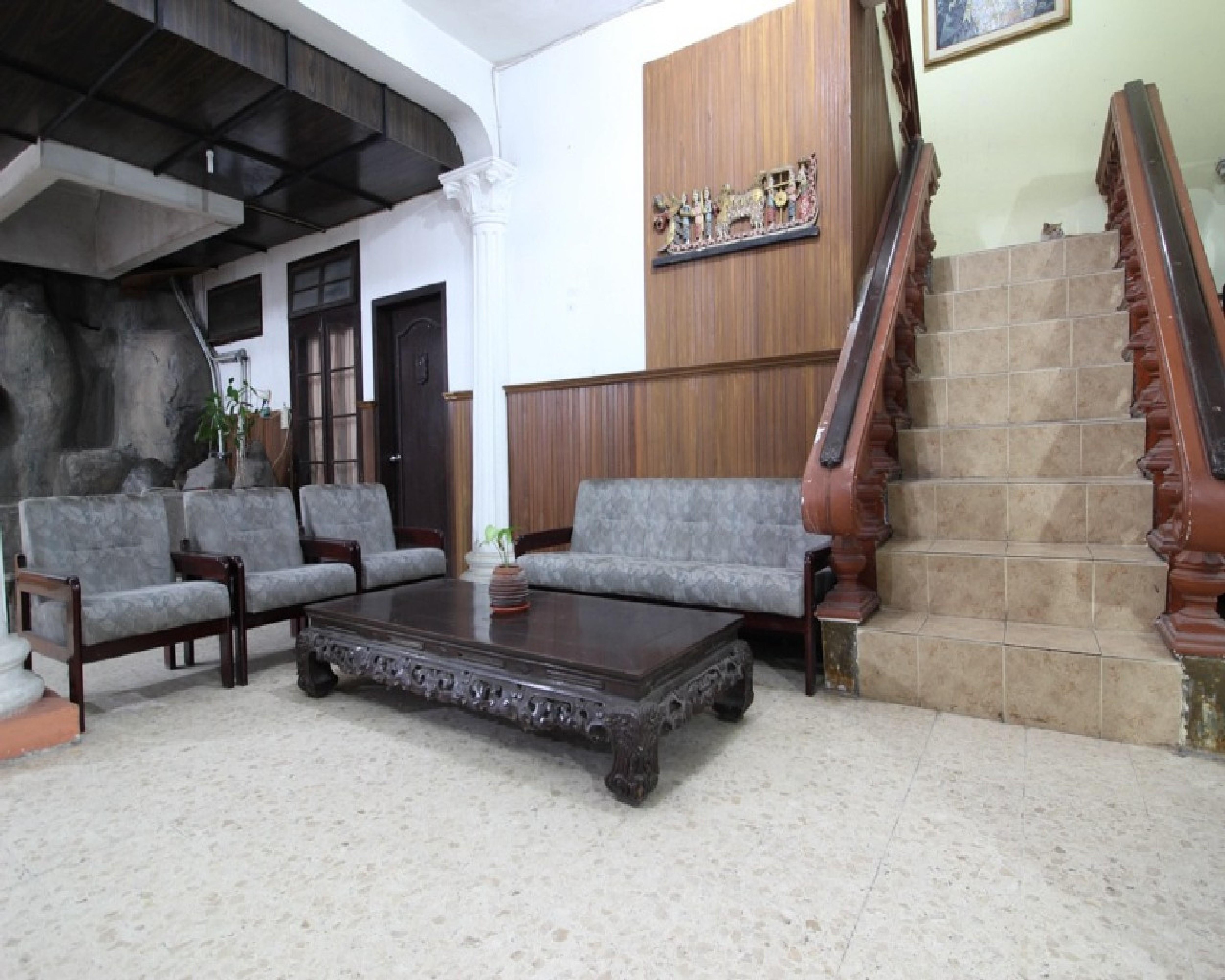 Hotel Reddoorz @ Mantrijeron 2 Yogyakarta Exterior foto