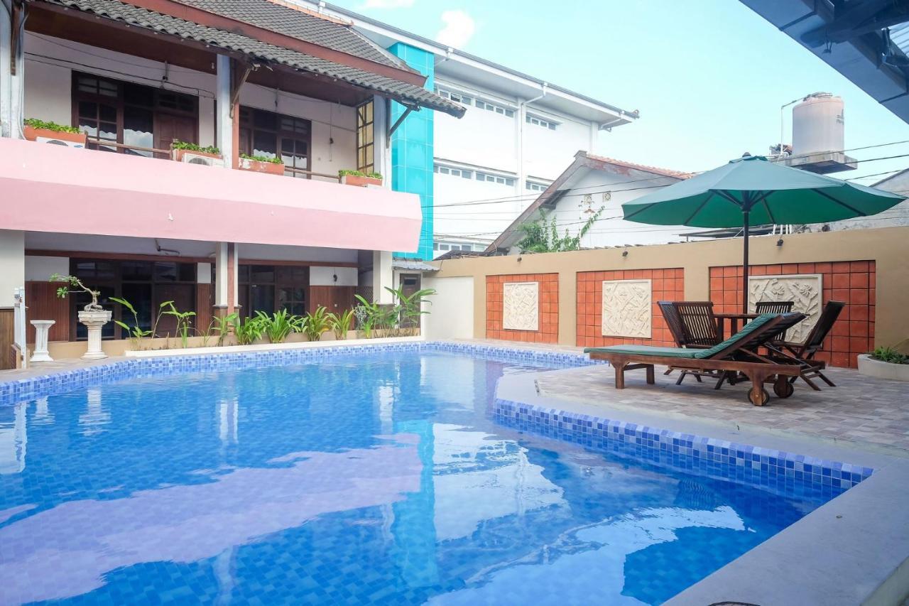 Hotel Reddoorz @ Mantrijeron 2 Yogyakarta Exterior foto
