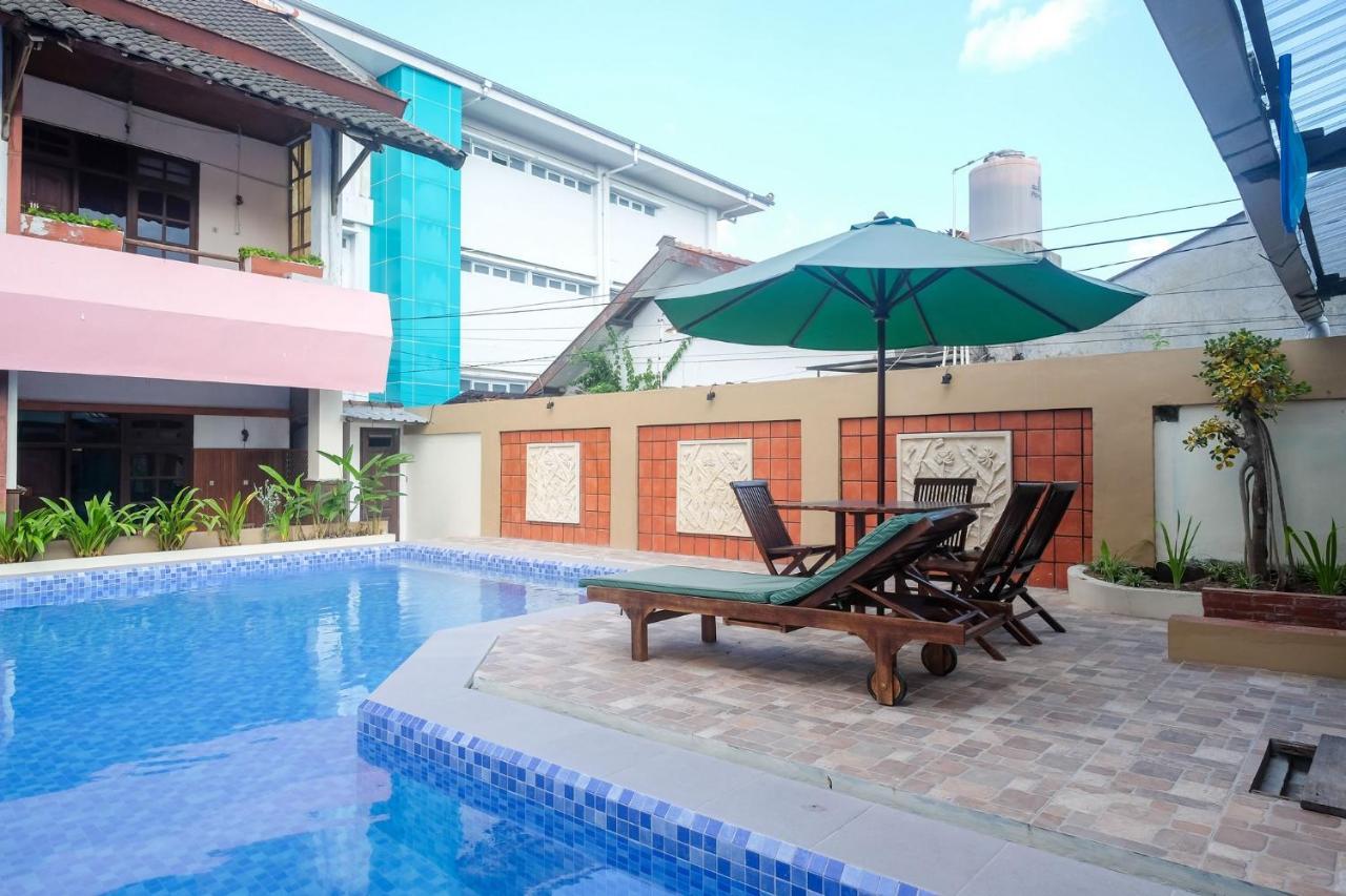 Hotel Reddoorz @ Mantrijeron 2 Yogyakarta Exterior foto