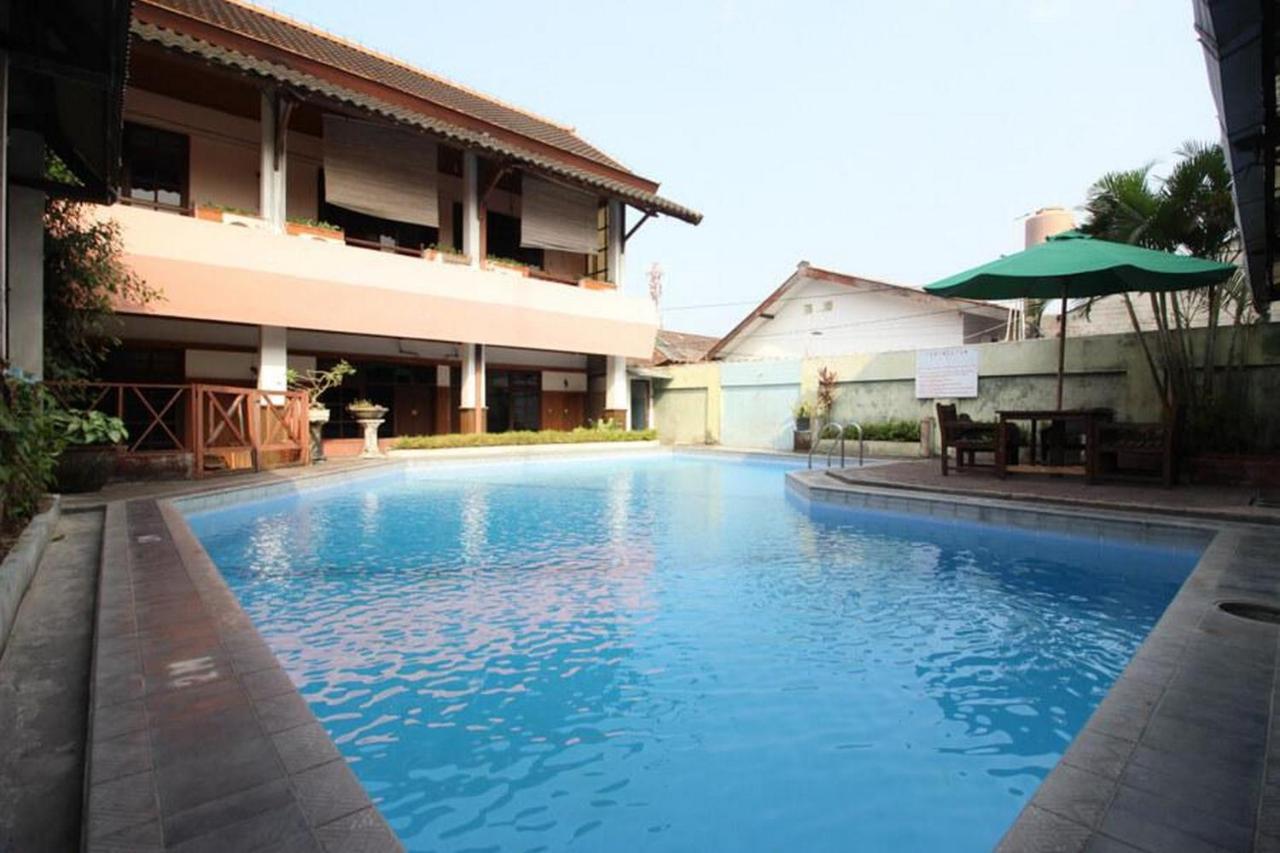 Hotel Reddoorz @ Mantrijeron 2 Yogyakarta Exterior foto